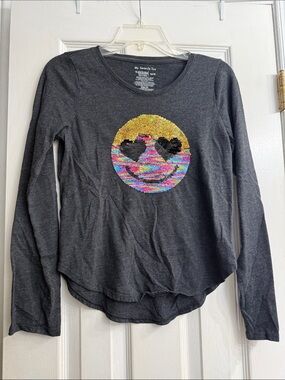 Girls' Charcoal Long Sleeve Sequin Heart-Eyes Emoji Tee